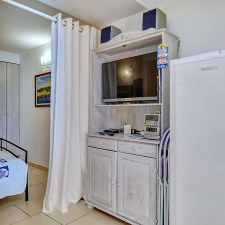 Apartment Neno - Terrace & Parking Lussingrande Esterno foto