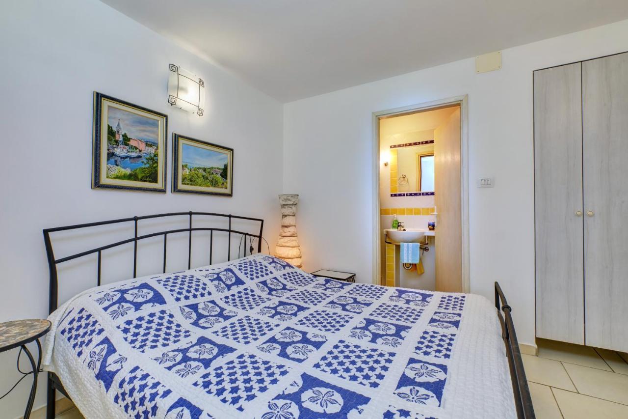 Apartment Neno - Terrace & Parking Lussingrande Esterno foto