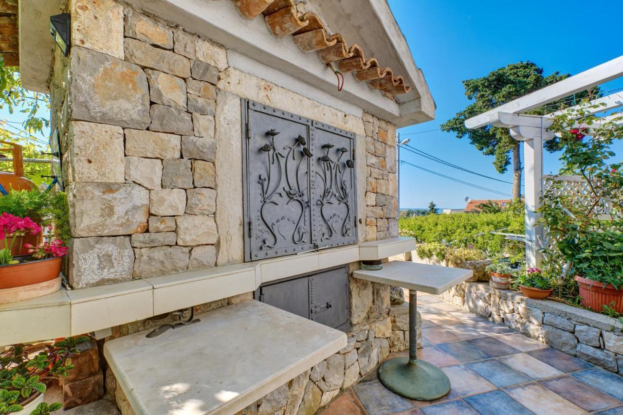 Apartment Neno - Terrace & Parking Lussingrande Esterno foto