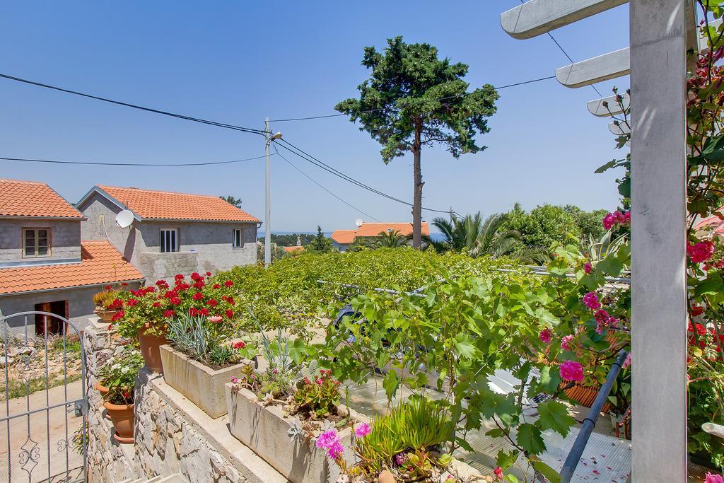 Apartment Neno - Terrace & Parking Lussingrande Esterno foto