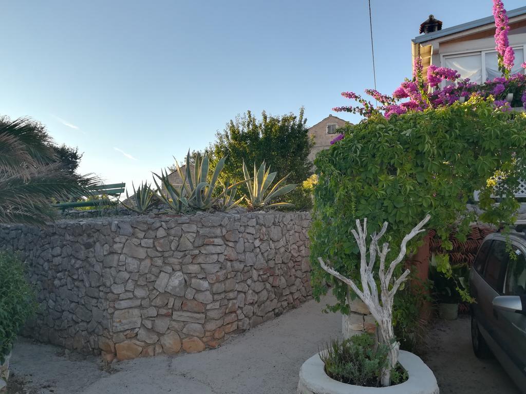 Apartment Neno - Terrace & Parking Lussingrande Esterno foto