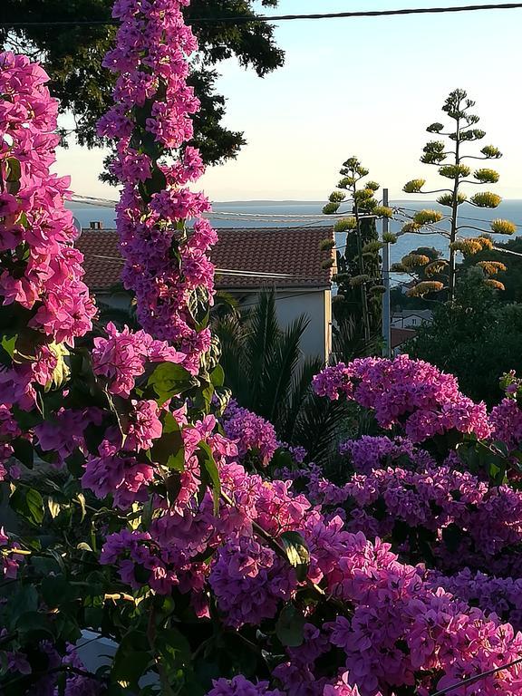 Apartment Neno - Terrace & Parking Lussingrande Esterno foto