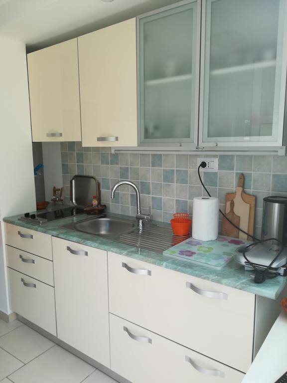 Apartment Neno - Terrace & Parking Lussingrande Esterno foto
